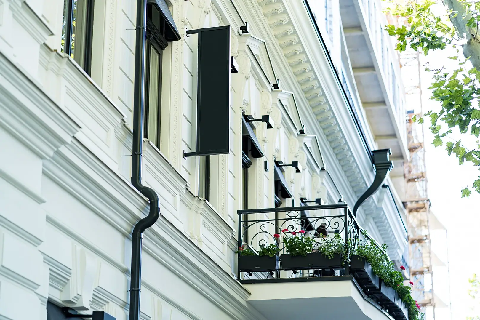Inspirasi Model Balkon Minimalis, Cocok Untuk Rumah Dengan Lahan Terbatas