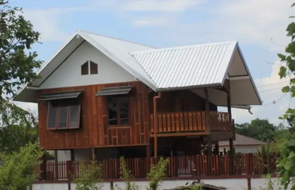 Rumah Kayu Sederhana Cantik