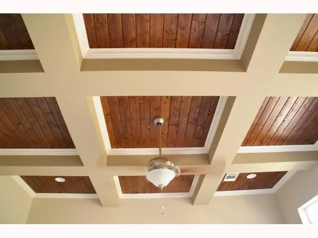 Plafon Aksen Kayu Plafon Kayu